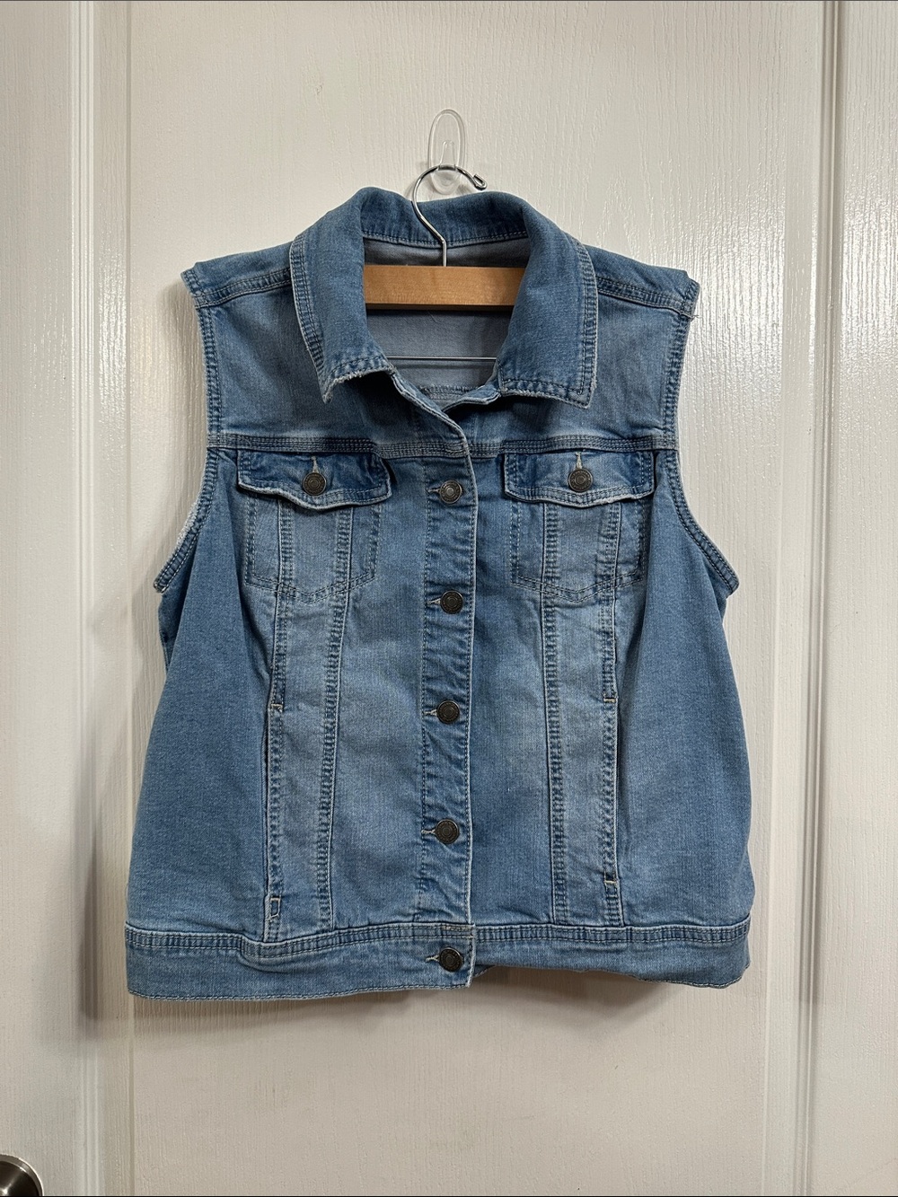Artisan Ny Light Blue Denim Vest - Women